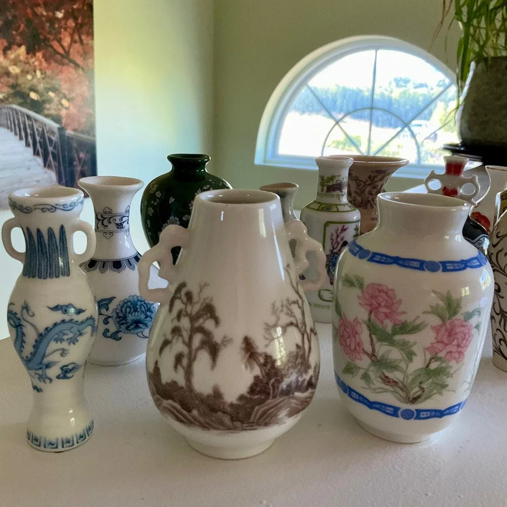 13pc VTG Franklin Mint Treasures of Imperial Dynasties Japan Mini Porcelain Vase
